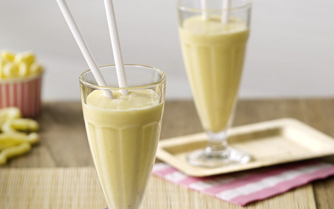 BATIDO DE FRUTAS CON LECHE DE ALMENDRAS